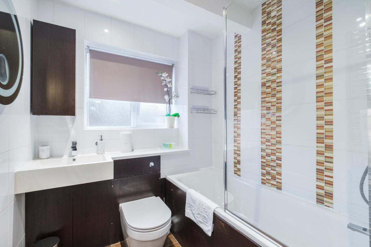 Beautiful 3 Bed House With Amazing Views In Dartford, Kent 아파트 외부 사진