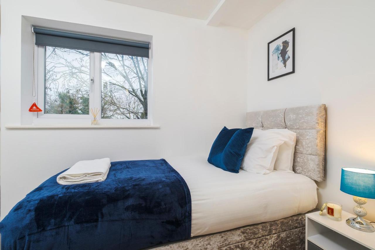 Beautiful 3 Bed House With Amazing Views In Dartford, Kent 아파트 외부 사진